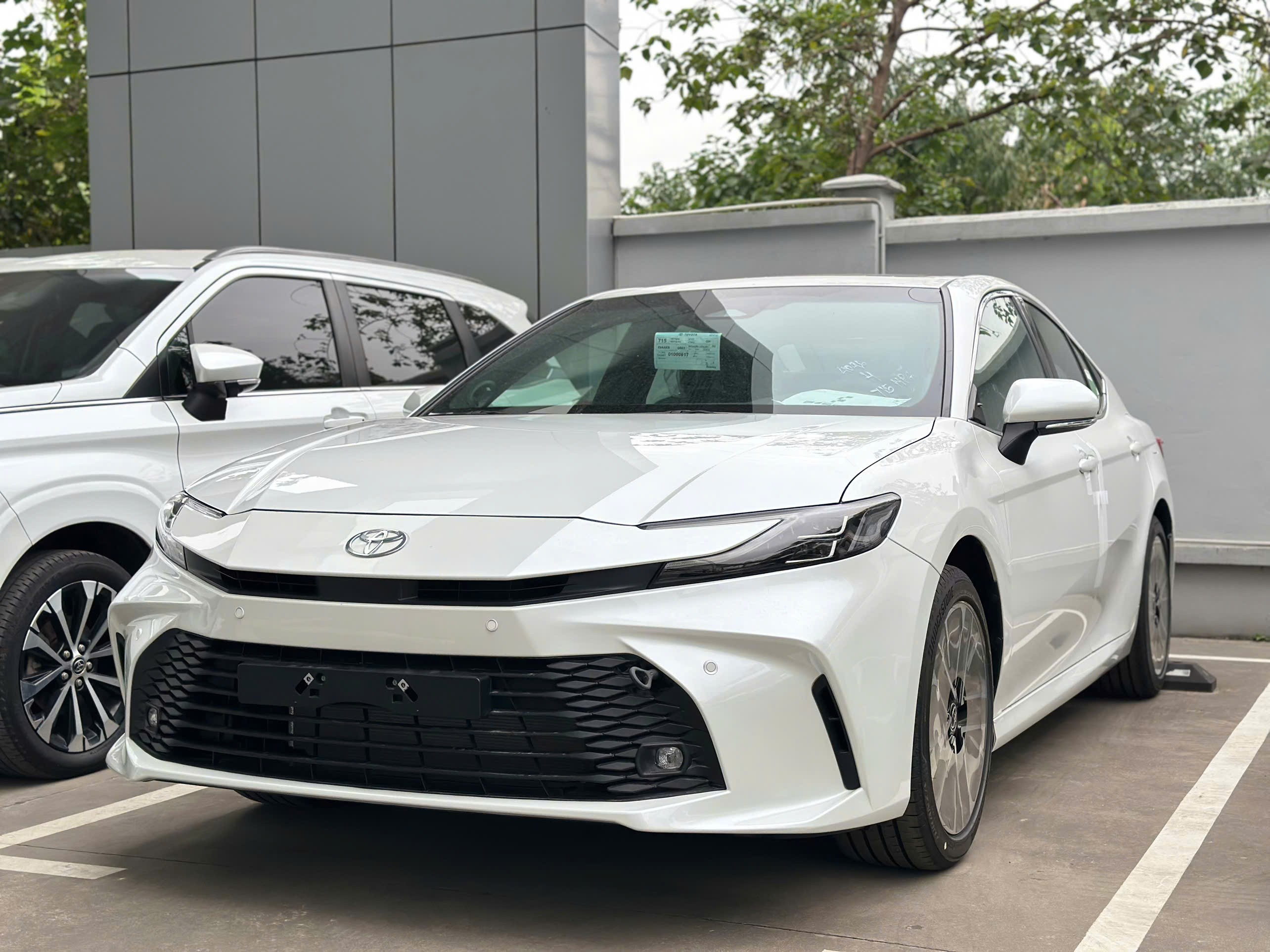 Đánh giá Camry 2025