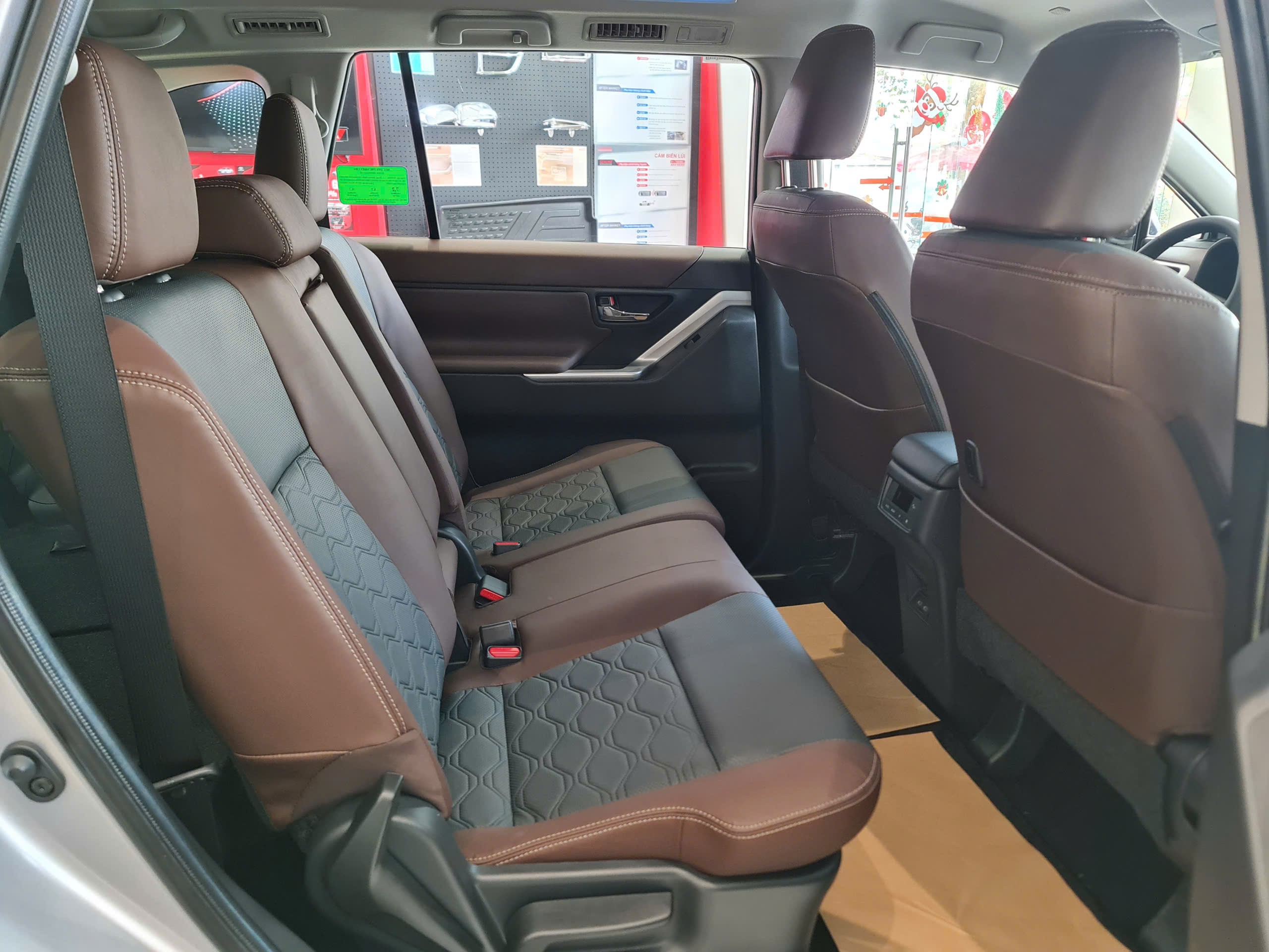 Innova cross 2025 như thế nào