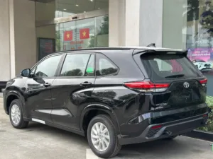 Innova Cross 2.0 G màu đen