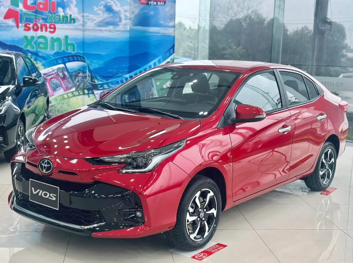 Vios 2026 màu đỏ Vios 2026 màu đỏ