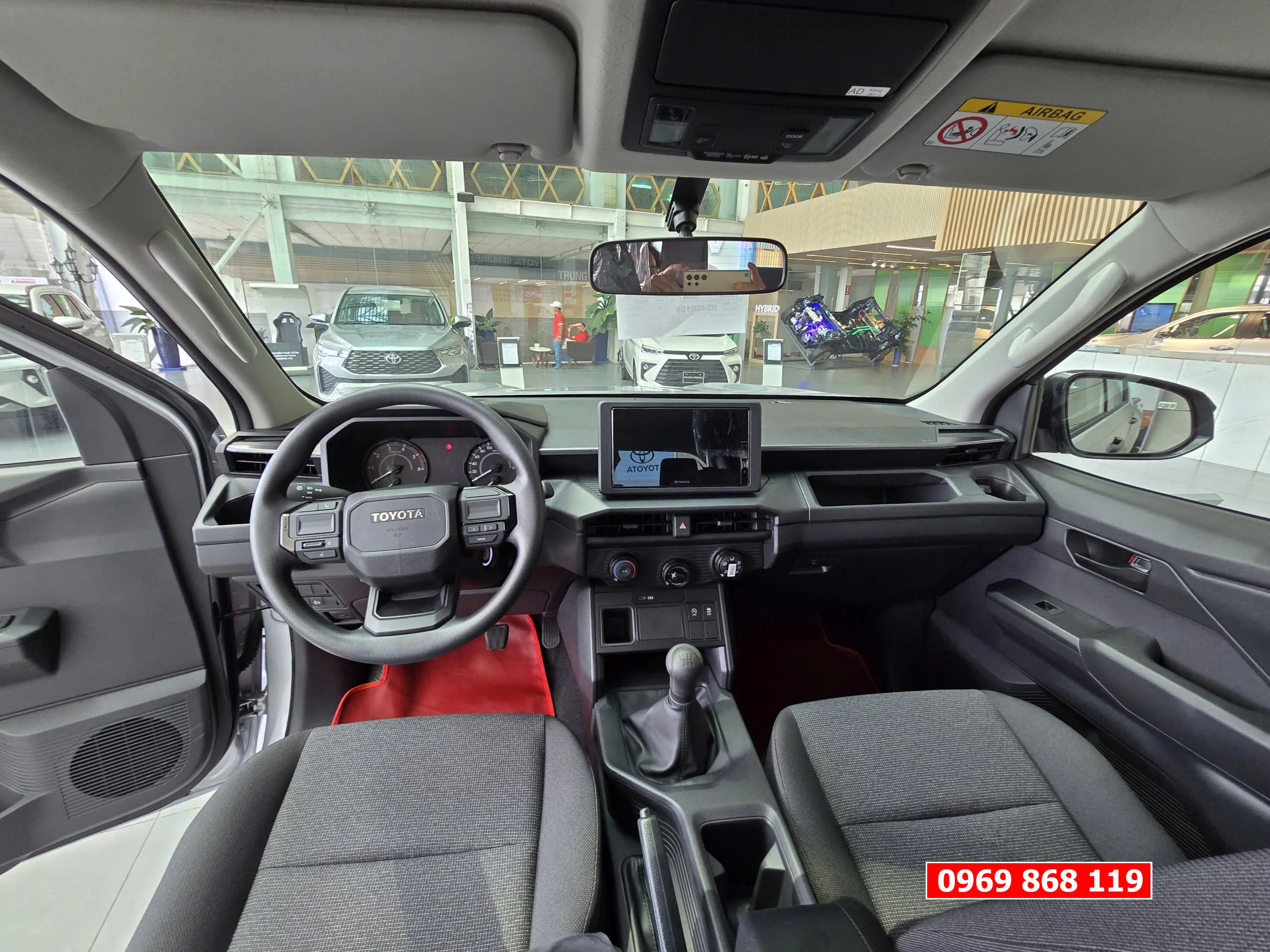 Nội thất Hilux số sàn tại Bắc Ninh