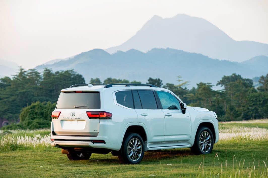 Toyota Land Cruiser HEV
